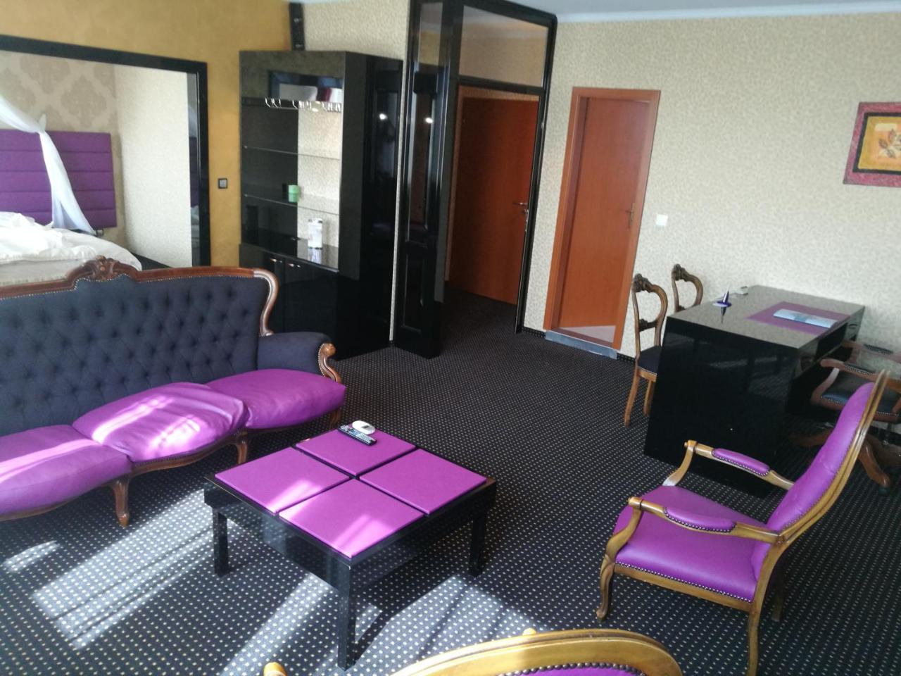 Hotel Therma Дунайска-Стреда Экстерьер фото